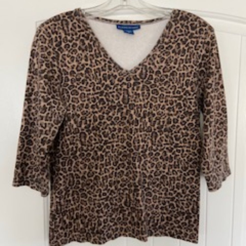 V-necked cotton t